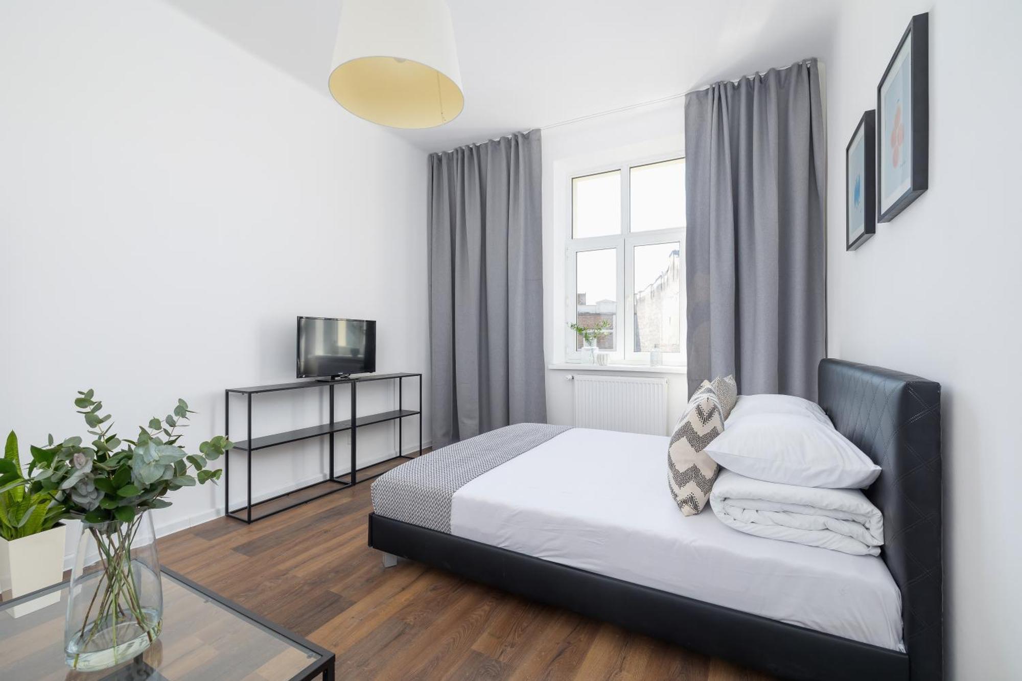 2-Bedroom Apartment - Dluga 65 Cracovia Esterno foto