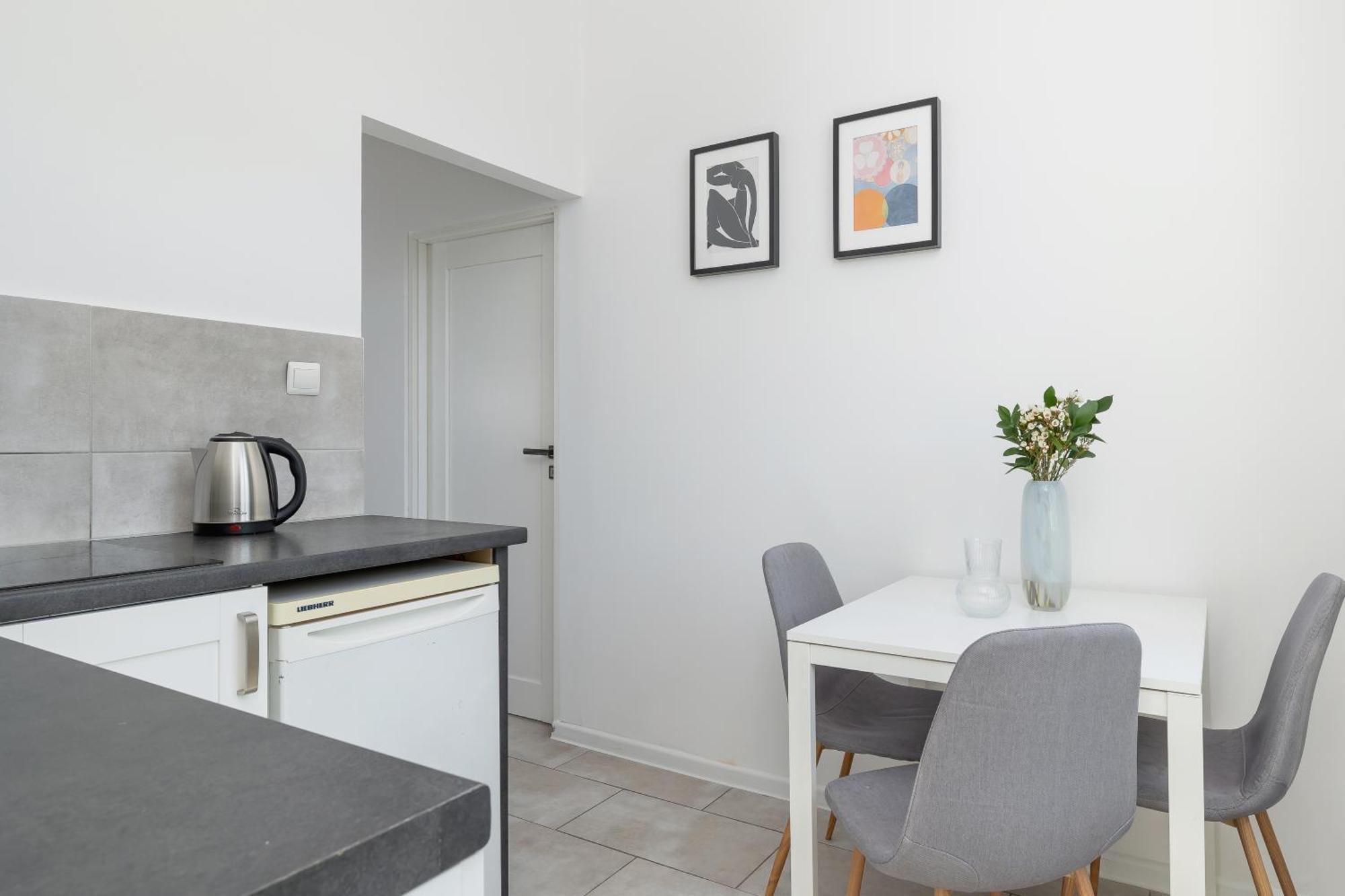 2-Bedroom Apartment - Dluga 65 Cracovia Esterno foto